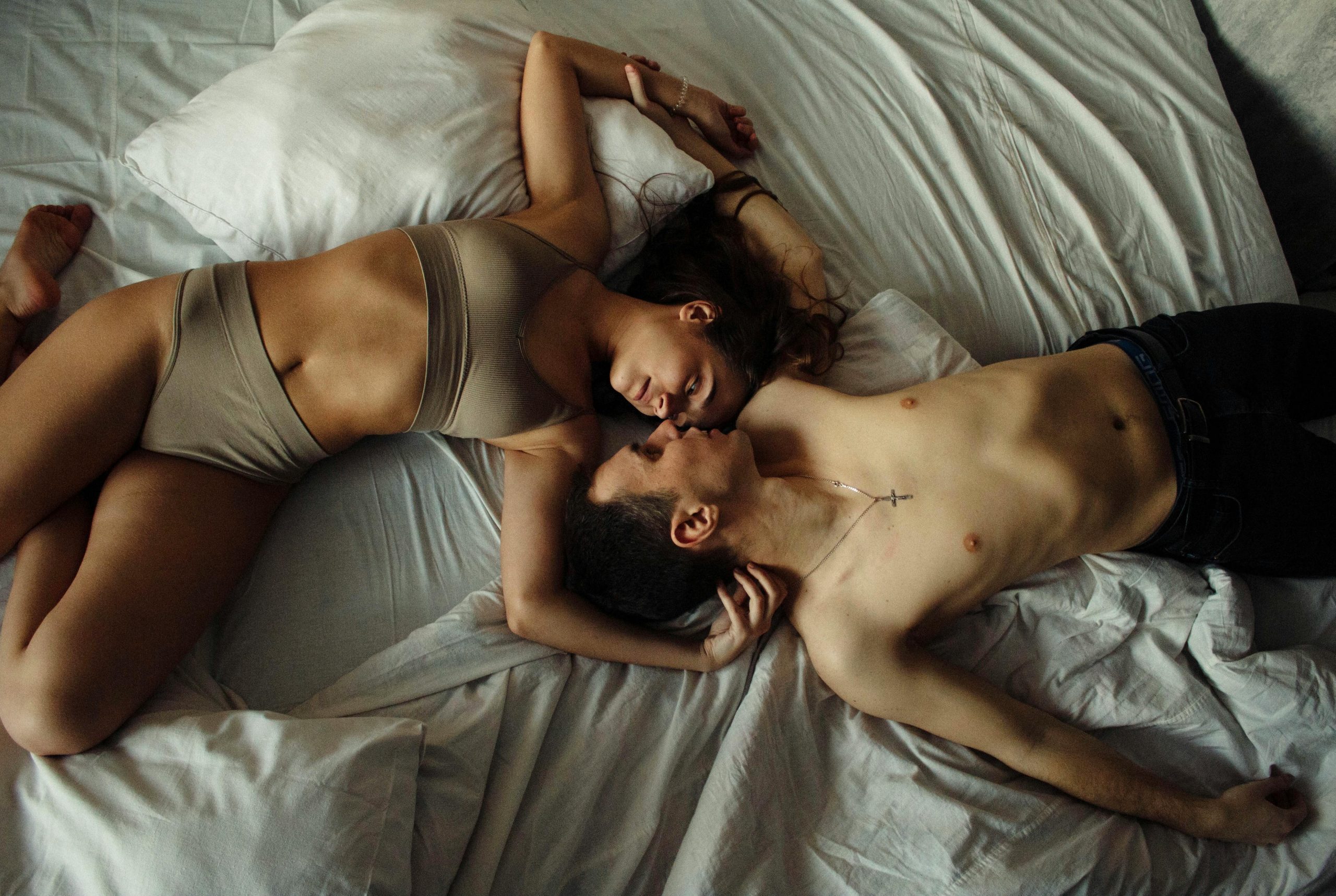 couple dans un lit