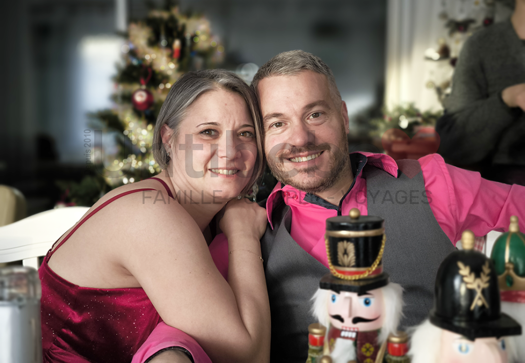 Noel couple