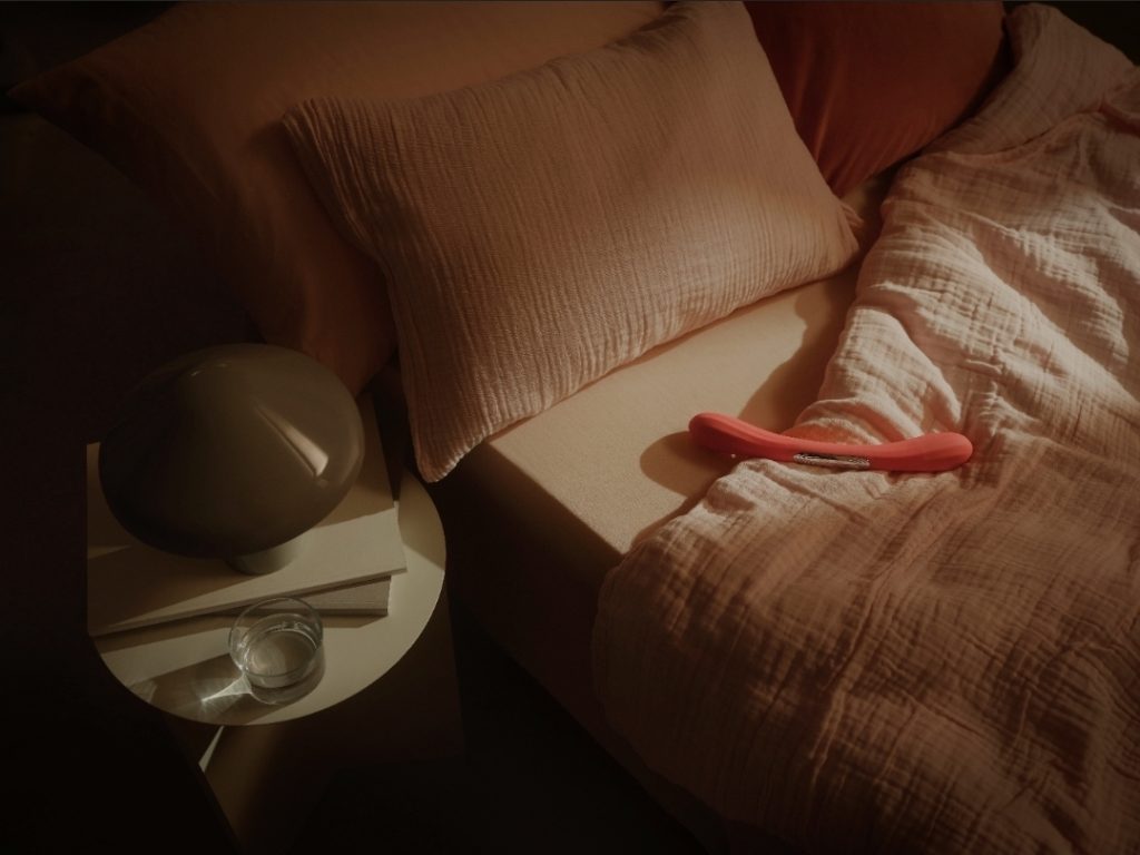 LELO BOOMERANG sextoy pour deux couples femmes